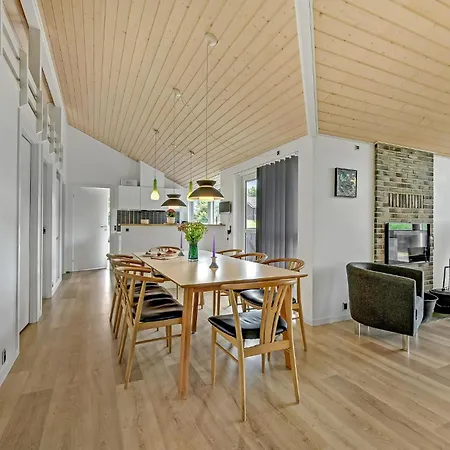 Four-bedroom In Rudkobing