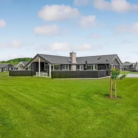 Four-bedroom In Rudkobing *